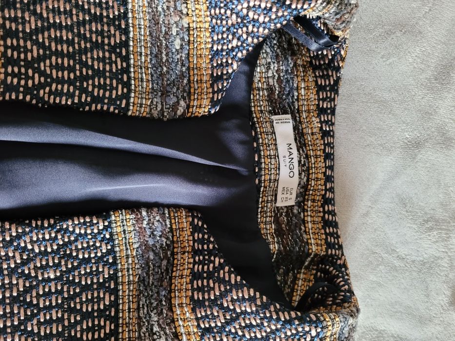 Blazer da Mango.