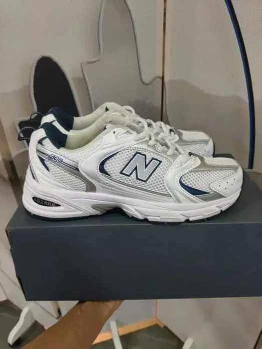 New_Balance_530_White_Silver_Navy_ Rozmiar.41.5