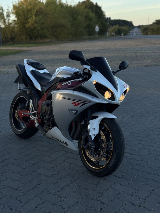Yamaha R1 2010 Cross Planei4