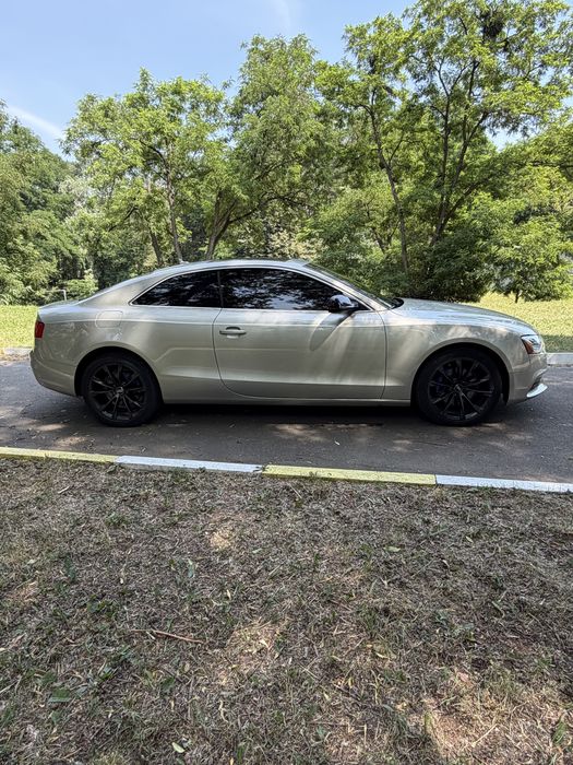 Продається авто дружини Audi А5 повний привід,2012  року,з оригінальним пробігом 230