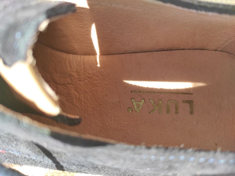 Sapatos de homem em pele nº39 semi novos