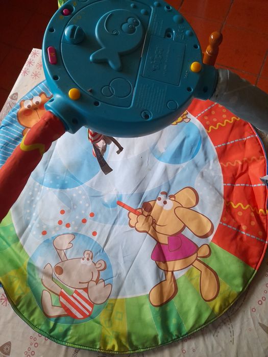 Tapete ginásio para bebés