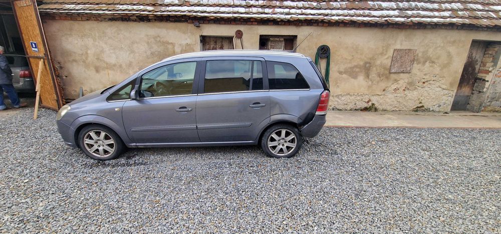Opel zafira II 2008
