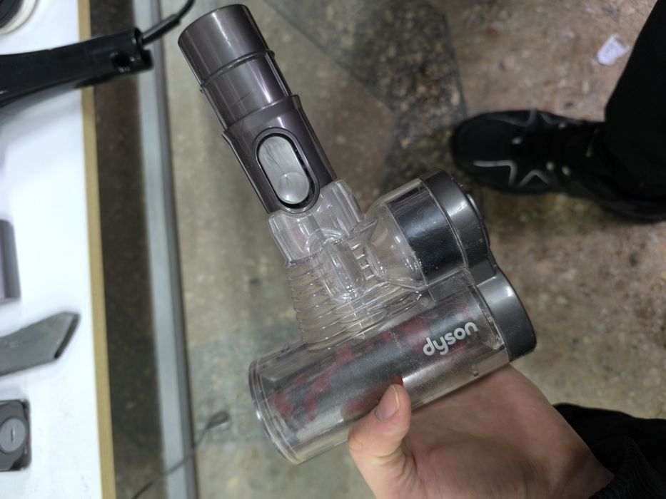 Пилосос Dyson сірий