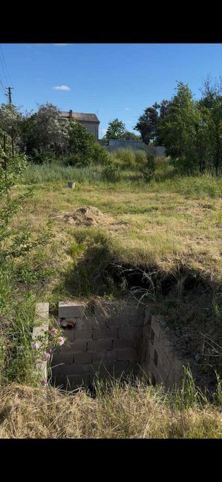 Продам земельну ділянку під забудову на селищі Новому