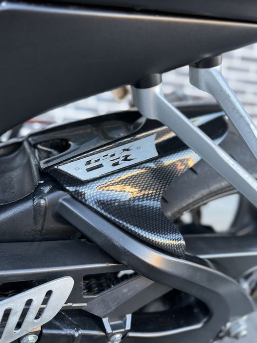 Suzuki GSXR 600 K6 LeoVince 125cv Preta