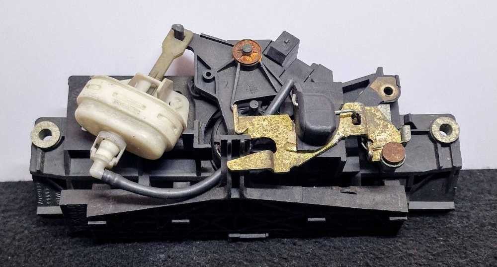 Fechadura / Fecho da Mala AUDI A4 B5 (8D2) ano 1998