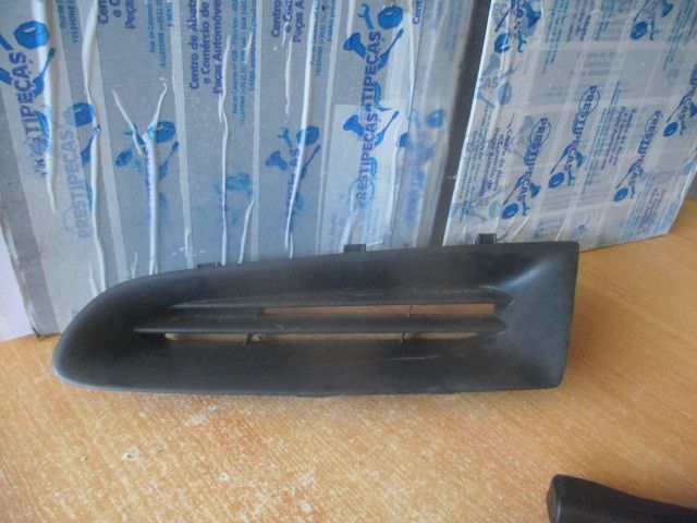 Friso pára-choques frente esquerdo RENAULT Clio III (BR0/1, CR0/1)