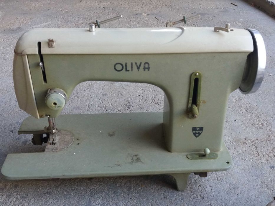 Cabeça de Máquina de Costura Oliva