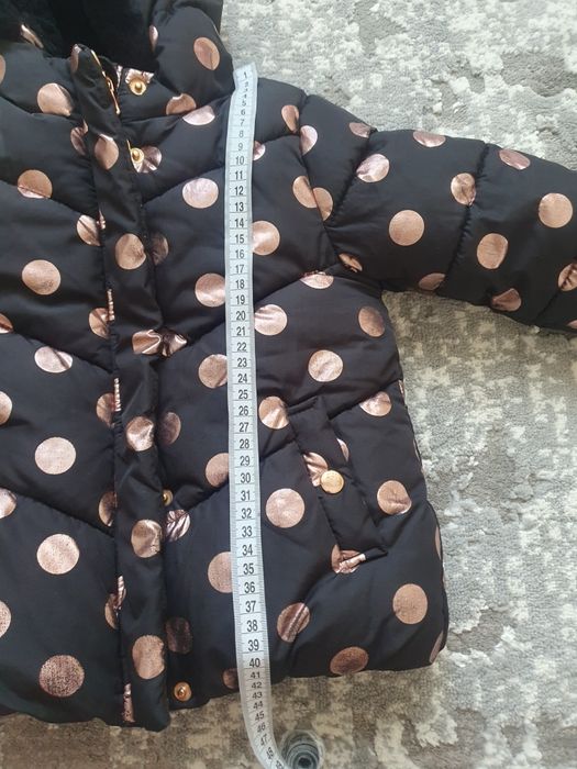 Зимова куртка на дівчинку розмір 86-92см