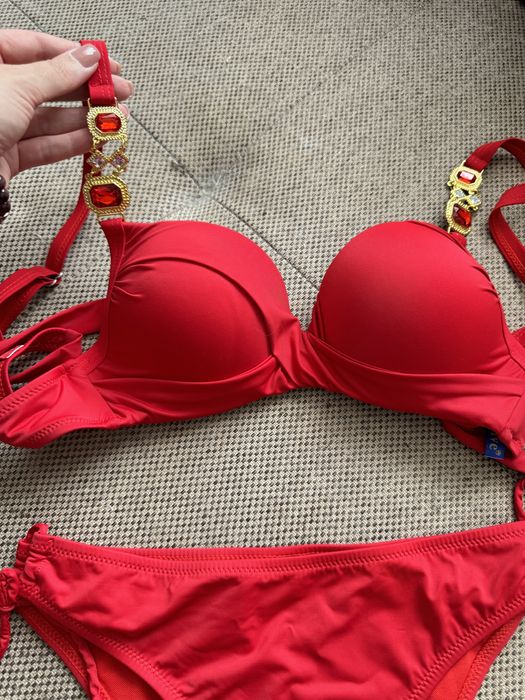 Купальник з пуш апом червоний