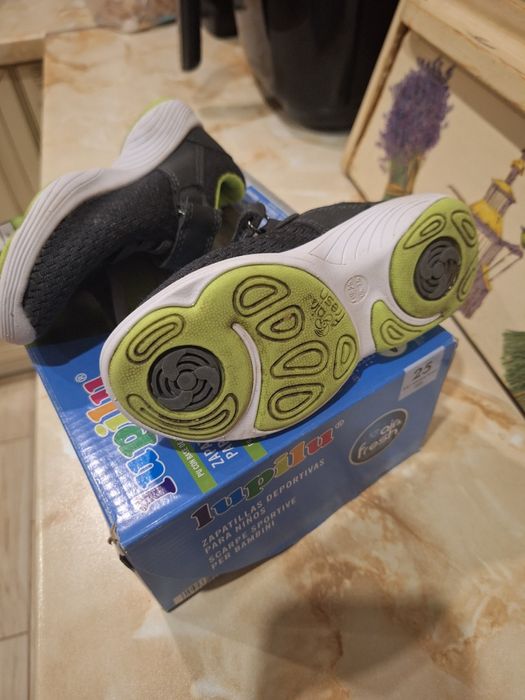 Кросівки дитячі детские