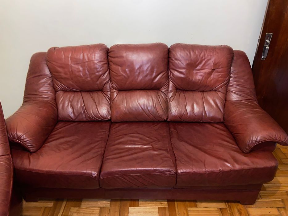 Conjunto Sofá e dois Cadeirões