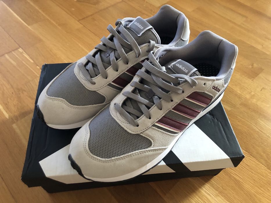 Кросівки adidas 43р