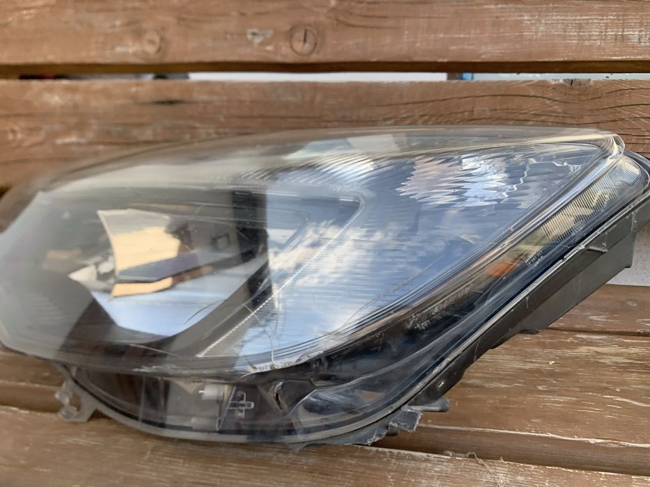 Передня ліва фара Opel Astra J 2013