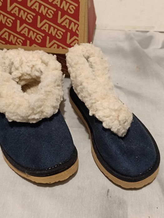 Sapatilhas Vans e Pantufas N.31