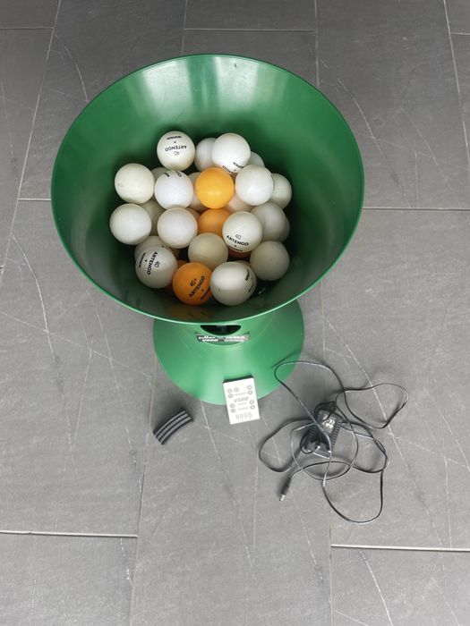 Máquina Lança-Bolas Ping Pong JOOLA TT Buddy V300 + 40 Bolas