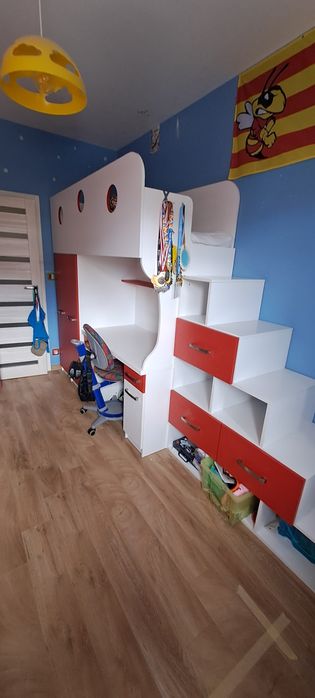 Łóżko piętrowe, biurko,szafa szafki
