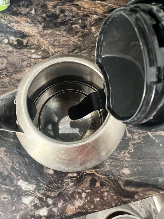 Електрочайник ;чайник