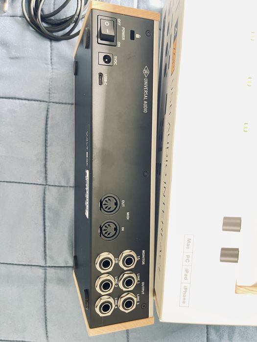 UAD 476p Universal Audio Interface- como nova!