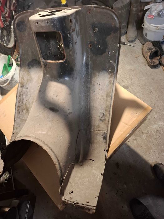 WFM Osa  osłona na nogi z obudową lampy komplet