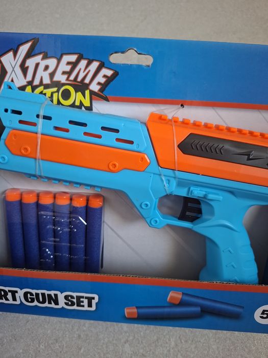 Pistolet na naboje