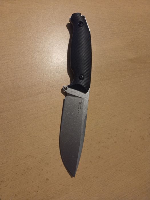 Nóż Ruike f118 jager