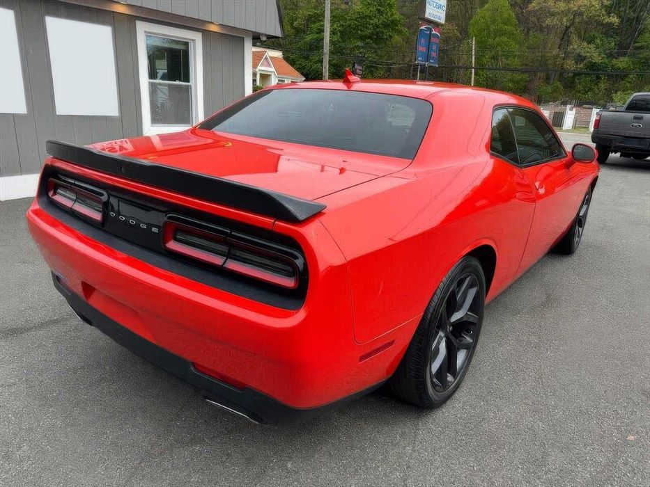 Dodge Challenger      2017