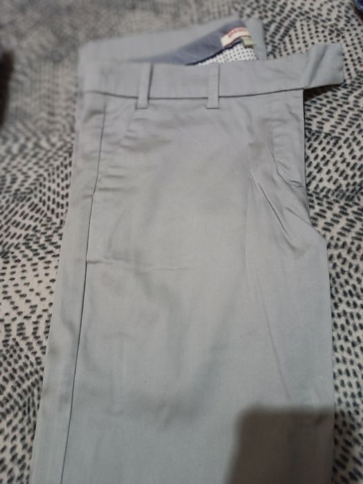 Roupa de Senhora calças, body, casaco, colete e saias