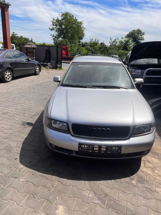 Audi A4 B5 kombi lift Lampy zderzak maska  drzwi