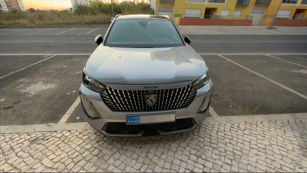 Vendo Peugeot 2008 1.2 PureTech GT Line ano 2024 cinzento raridade, muito novo — photo 5