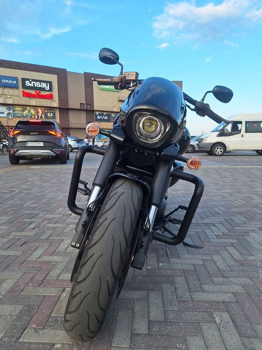 Продам мотоцикл Suzuki Boulevard M109R