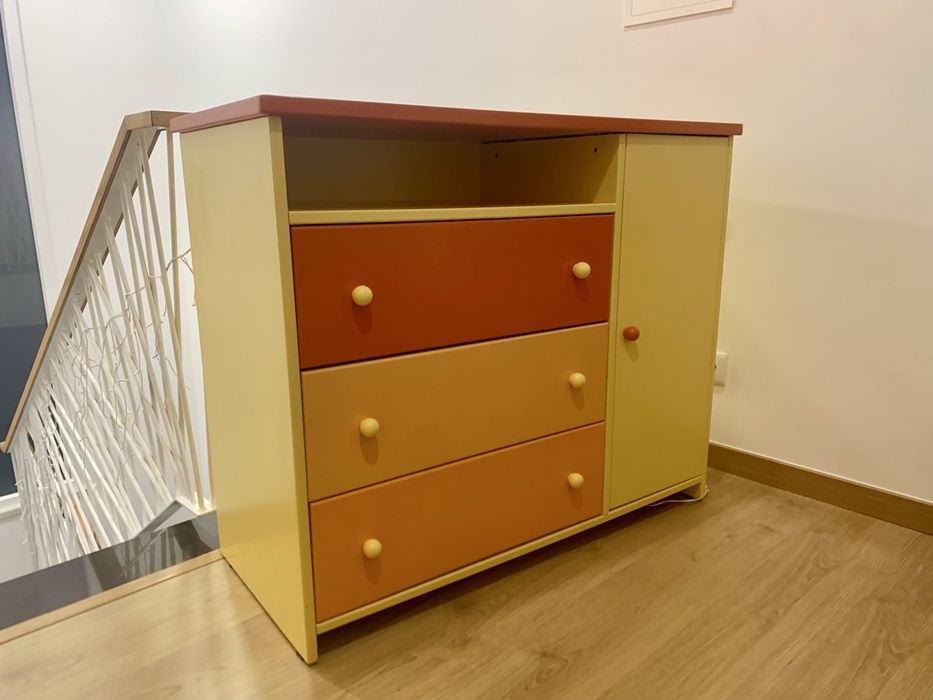 Conjunto Berço, 2 comodas