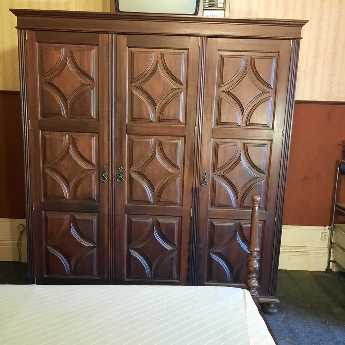2 Mobilias de quarto  de casal iguais