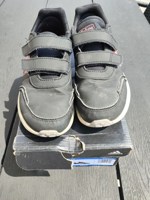 Buty Dziecięce adidas FW3982 VS SWITCH 3 C rozmiar 35