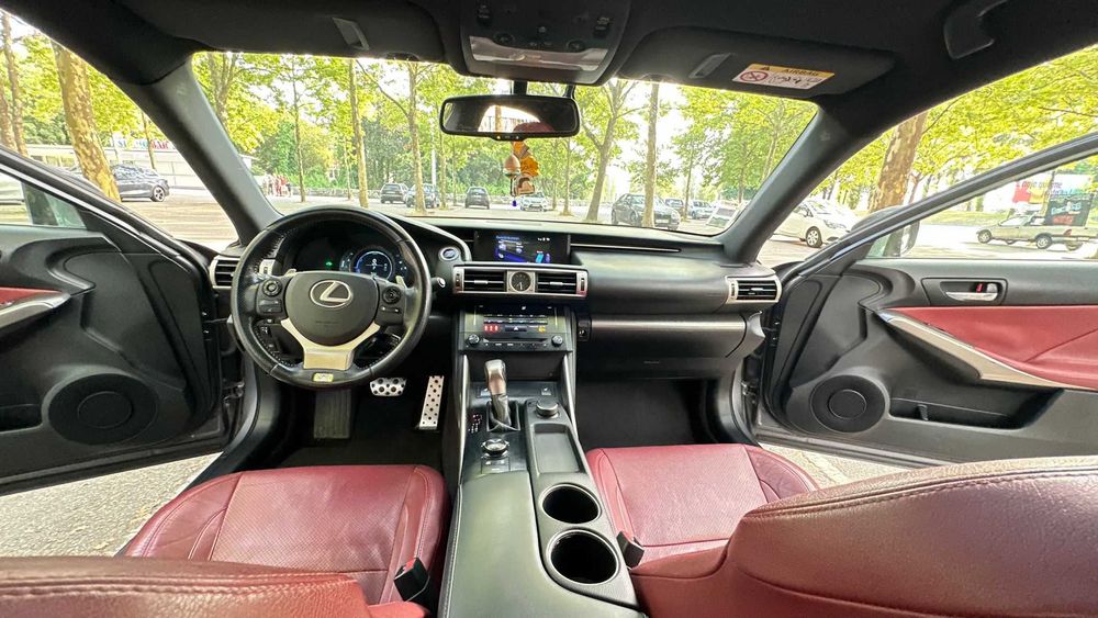 Lexus IS300h F Sport 2014