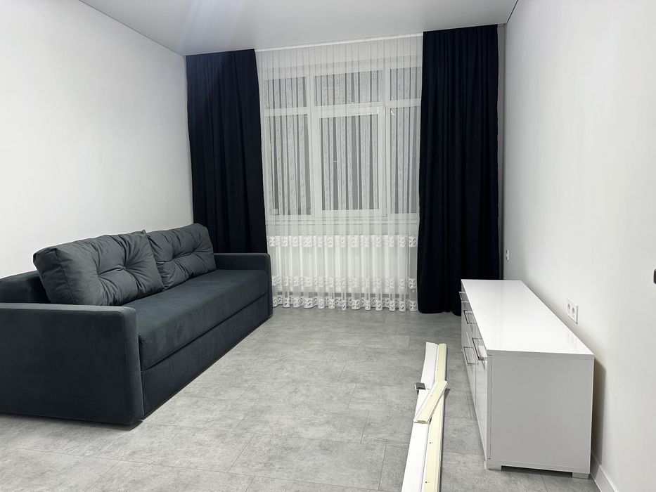 Оренда великої 2-х кімнатної,світло не вимикають