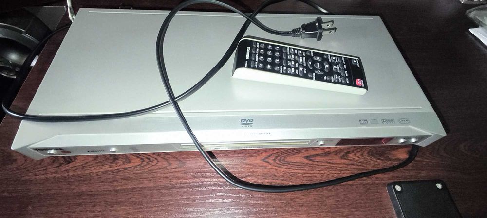 З HDMI, DVD/CD/MP3-плеєр"TOSHIBA"(США,2005,новий, є все, пульт) 777грн