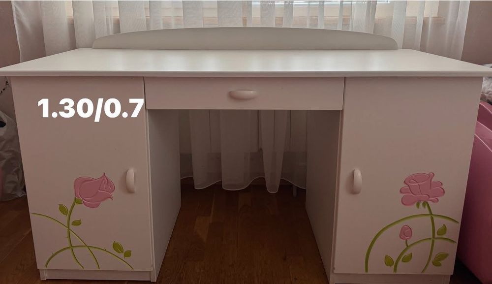 Письмовий стіл,шафа,тумба для іграшок