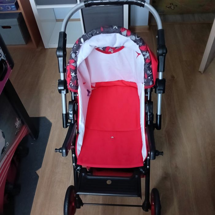 Wózek dla lalek jak prawdziwy