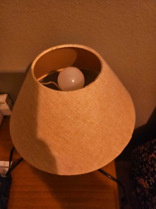 Candeeiro de mesa cabeceira