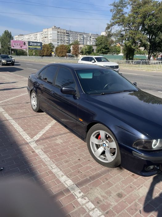 Продам бмв е39 не поганому стані
