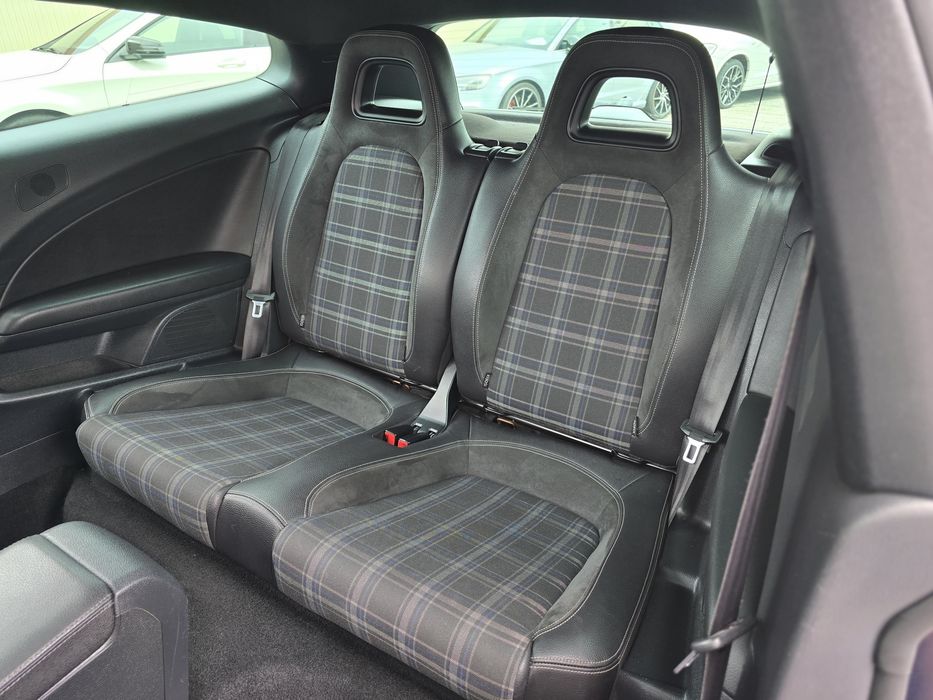 VOLKSWAGEN SCIROCCO 2.0TDI 140CV (LOOK R)