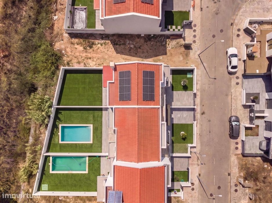 Moradia T3 em Banda com Jardim em Sesimbra