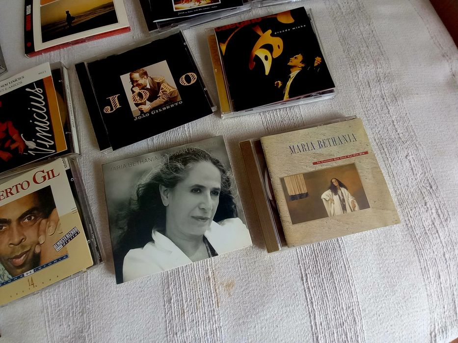 Cds de música brasileira a quatro euros cada