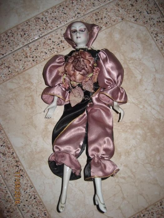 Pierrot em porcelana
