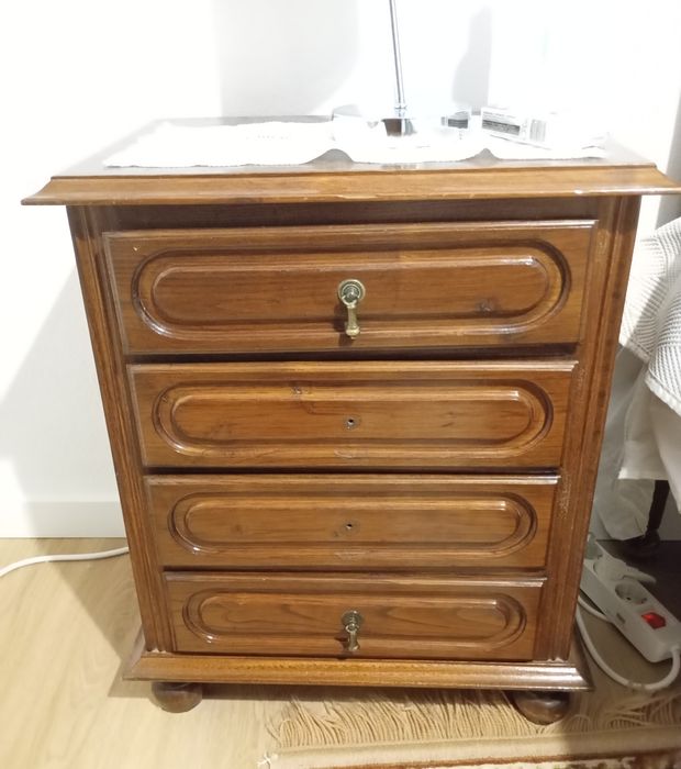 Mobília de Quarto Completa - Cama - Colchão - Mesas Cabeceira