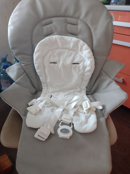 Крісло годувальне