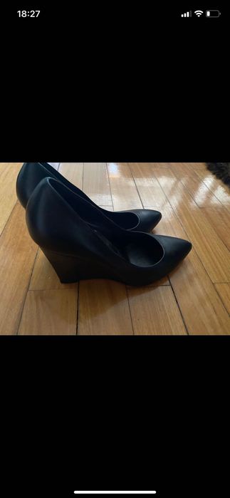 Sapatos de cunha