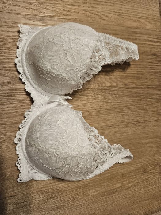 Nowy biustonosz usztywniany MAT